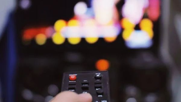 సడెన్‌గా OTTలోకి వచ్చేసిన స్పై యాక్షన్ కామెడీ థ్రిల్లర్.. థ్రిల్లవుతూ నవ్వాలనుకుంటే అలా చూసేయండి!