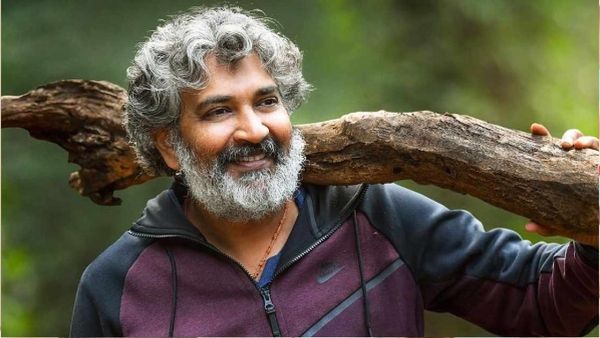 రాజమౌళిని ఢీకొట్టగల సత్తా ఈ నలుగురికి ఉందా..?