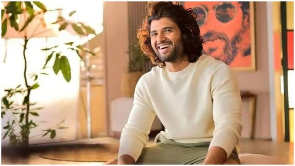 బర్త్ డే బాయ్ విజయ్ దేవరకొండ దగ్గర దిమ్మ తిరిగే కార్ల కలెక్షన్