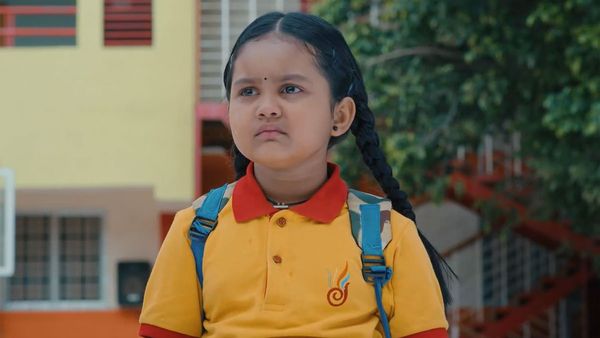 Karthika Deepam June 18th episode: నడిరోడ్డు మీద మొండికేస్తున్న శౌర్య.. నర్సింహకి గుడ్ న్యూస్ చెప్పిన శోభ!