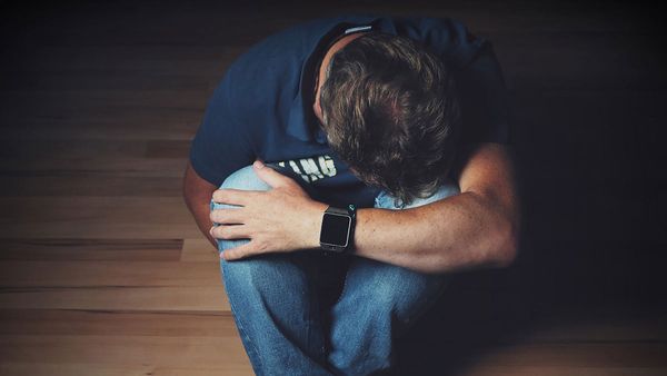 తల్లి వల్లే ఆ హీరో కెరీర్ నాశనం అయిందా? యంగ్ యాక్టర్ దారుణ పరిస్థితి కారణం అదేనా?