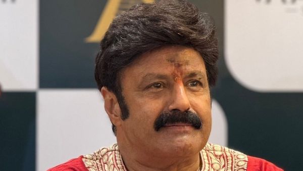 నాకు, నా భార్యకు చిచ్చు పెట్టాలని చూస్తున్నారా!.. బాలకృష్ణ సీరియస్