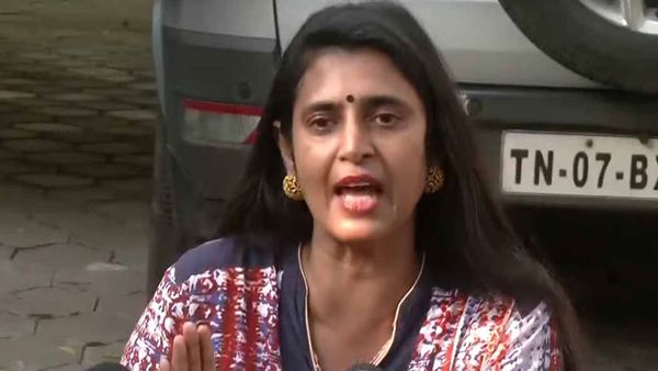 Kasthuri Shankar : పరారీలో బుల్లితెర నటి కస్తూరి? .. ఫోన్ స్విచ్చాఫ్, ఇంటికి తాళం