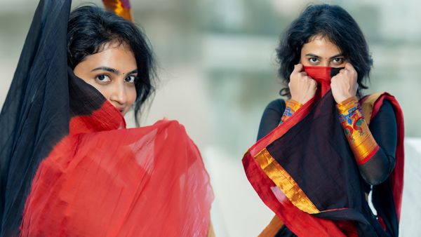 లంగావోణిలో మతిపోగొడుతున్న బిగ్ బాస్ బ్యూటీ!.. ఆ టెంప్టింగ్‌ ఎక్స్‌ప్రెషన్స్‌ చూస్తే..