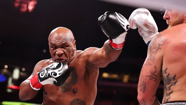 OTT: నెట్‌ఫ్లిక్స్‌లో రికార్డ్స్ బ్రేక్ చేసిన మైక్ టైసన్ .. తన లైవ్ ఫైట్‌కి రికార్డు వ్యూస్..
