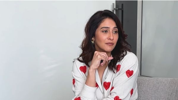 దానికి యస్ చెబితేనే .. సౌత్ అమ్మాయిల్ని దారుణంగా , బాలీవుడ్‌పై ఆచార్య హీరోయిన్ షాకింగ్ కామెంట్స్