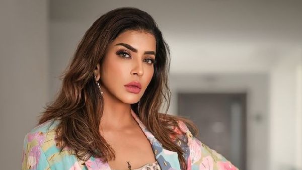 కుటుంబంలో గొడవలు.. మంచు లక్ష్మి ఎక్కడ , అక్కపై మంచు విష్ణు షాకింగ్ కామెంట్స్..