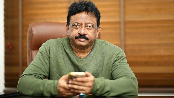 అరెస్ట్ చేయడానికి వచ్చి.. పోలీసులు తాగి వెళ్లిపోయారు.. వర్మ సంచలనం