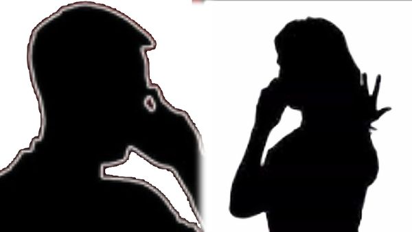 శృంగార తారతో సీనియర్ పొలిటిషియన్ ఫోన్‌కాల్ లీక్.. వయసుతో పనేముంది? ఎప్పుడు కలుద్దాం అంటూ..