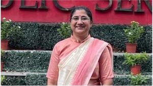 सपनो के लिए छोड़ा पति का घर, गोद में बच्चे को लेकर UPSC एग्जाम किया क्लियर, आज बन चुकी हैं AMO