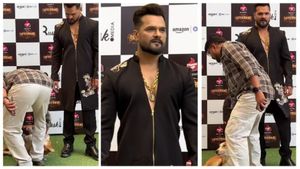 Khesari Lal Yadav के सामने डॉग को बेरहमी से घसीटती रही महिला, VIDEO देख भड़के लोग बोले- ‘ये कैसा...