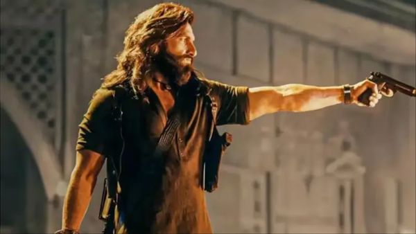 बैन के बावजूद धड़ल्ले से 'धुरंधर 2' को डाउनलोड कर रहे लोग, पाकिस्तान में लीक हुई रणवीर की फिल्म