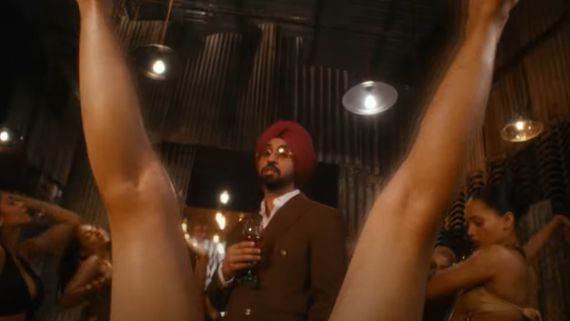 'जन्नत के दरवाजे' में लड़की की टागों वाले स्टेप पर दिलजीत ने तोड़ी चुप्पी, बताया कैसे शूट किया ये अशलील सीन 