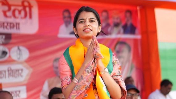 Maithili Thakur Video: एक झूठ छुपाने के लिए सौ झूठ बोल रही हैं मैथिली, सबूत सामने रखे पर बोलती रही झूठ पर झूठ