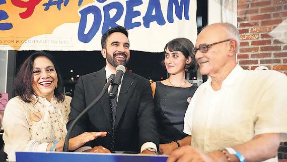 न्यूयॉर्क सिटी का मेयर बना इस बॉलीवुड स्टार का बेटा, इतिहास में दर्ज हुआ नाम...