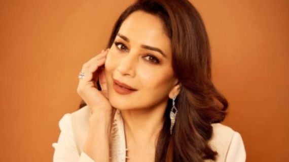  माधुरी दीक्षित की इस हरकत पर आग बबूला हुए फैन्स, कर दी लीगल एक्शन की मांग...जानें क्या है मामला
