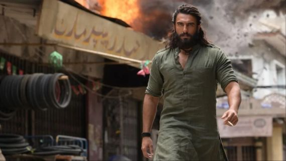 Dhurandhar Review: हमजा के किरदार में रणवीर के तेवर दिखे एकदम धांसू, एक्शन सीन देख खड़े हो जाएंगे रोंगटे!