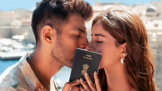 TMMTMTTM Review: पहली बार दिखी कार्तिक-आनन्या की रोमांटिक जोड़ी कर पाएगी आपको खुश ? इस रिव्यू में जानें  