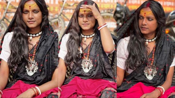 Viral Photos: माघ मेले से निकली दूसरी मोनालिसा? अचानक छाईं बंगाल की लड़की, तस्वीरें देख हर कोई रह गया हैरान!