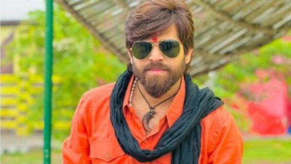  सिंगर मासूम शर्मा के खिलाफ केस दर्ज, सेल्फी लेने आए फैन्स संग की बदतमीजी, तोड़ा चाहने वालों का फोन...