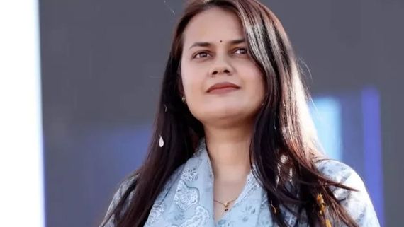 क्या है टीना डाबी की जाति जिसके कारण UPCS में मिली थी रैंक 1? बोलीं- भारत की असलीयत बदलने में समय लगेगा