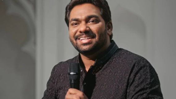 Zakir Khan Last Video: स्टेज छोड़ने से पहले जाकिर खान का आखिरी वीडियो, कही ऐसी बात कि फैंस के निकल गए आंसू 