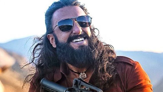 'धुरंधर' के 5 सीन्स जहां रणवीर सिंह ने दिखाया दम, अब ओटीटी पर काट रही है बवाल 