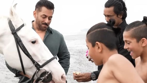 सलमान खान ने 'बैटल ऑफ गलवान' के गाने 'मैं हूं' में किसके घोड़े के साथ की है शूटिंग? 