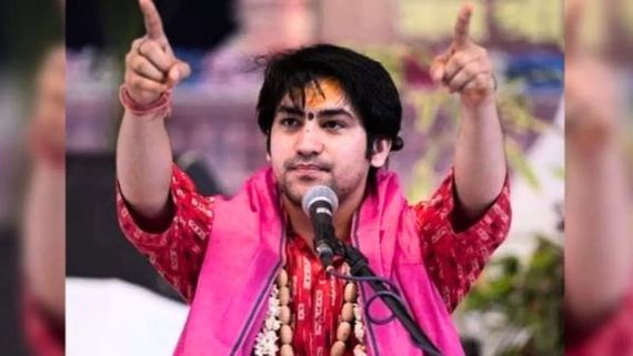  Baba Bageshwar Wedding: बाबा बागेश्वर की शादी हुई पक्की, जानें धीरेंद्र शास्त्री की दुल्हनिया की फुल डीटेल्स 