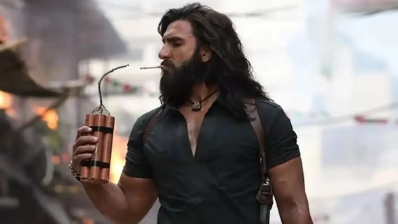 Dhurandhar 2 box Office: दूसरे दिन ही गिरी धुरंधर 2 लेकिन थमा नहीं तूफान, फिर भी कमाई हुई 268 करोड़