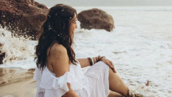 भाई ने किया सुसाइड.. सदमे में ऐसी तड़पी प्रेग्नेंट बॉलीवुड एक्ट्रेस कि मिसकैरेज... 