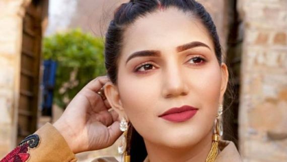  सपना चौधरी ने बताया उस रात का डरावना सच, जिसने बदल दी उनकी जिंदगी, बोलीं- 55 लोग मेरे पीछे... 