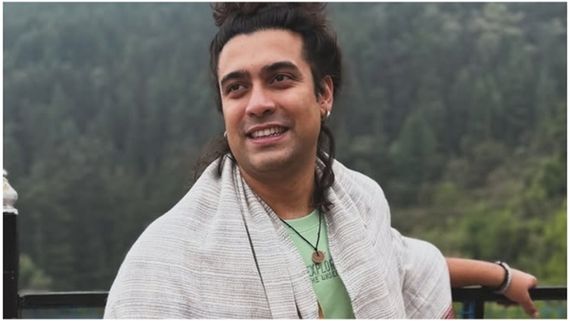 Jubin Nautiyal ने चोरी-छुपे रचा ली शादी, बचपन की दोस्त को बनाया जीवनसाथी 