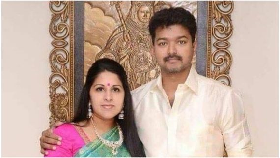27 साल की शादी तोड़ अब 8 साल छोटी हसीना संग दूसरी बार सात फेरे लेंगे Thalapathy Vijay? जानें पूरा मामला! 