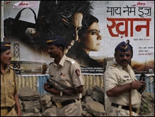 विरोध के बावजूद, लोगों ने देखी 'ख़ान'