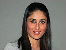 जूलिया रॉबर्ट्स की राह पर करीना कपूर 