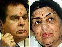 सरकार ने इन्हें जीवनकाल की उपलब्धियों के लिए 'लाइफ़टाइम अवार्ड' देने का फ़ैसला किया है सरकार ने इन्हें जीवनकाल की उपलब्धियों के लिए 'लाइफ़टाइम अवार्ड' देने का फ़ैसला किया है