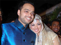 Ayesha ties the knot with Farhan Ayesha ties the knot with Farhan