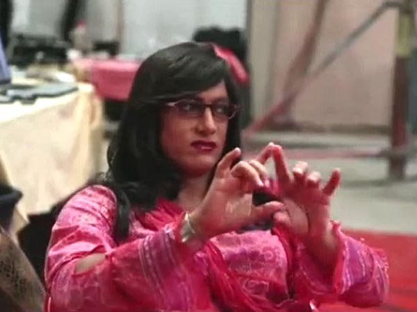 Aamir Khan to play woman character Aamir Khan to play woman character