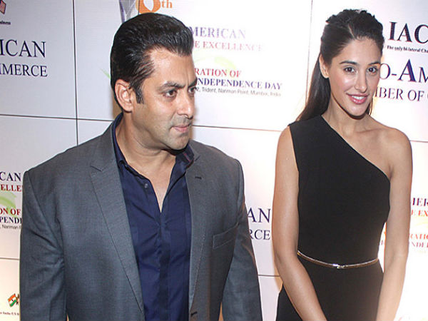 Nargis Fakhri: Not Jealous of Jacqueline Fernandez Nargis Fakhri: Not Jealous of Jacqueline Fernandez