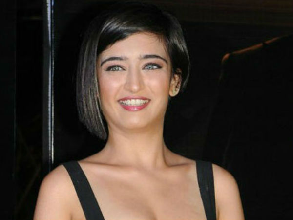 Akshara Hassan to impress audience in Shamitabh