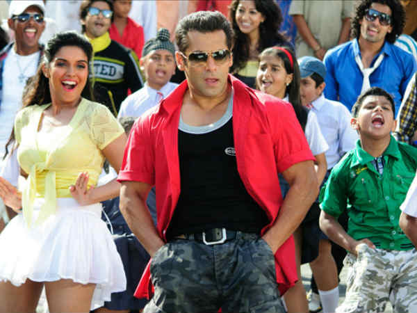 Salman Khan dance steps