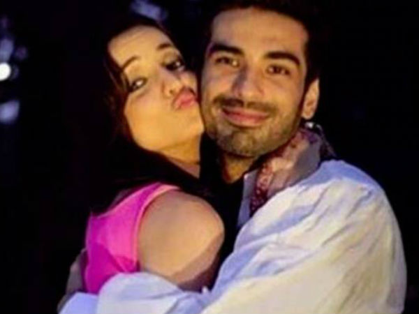 Sanaya-Mohit