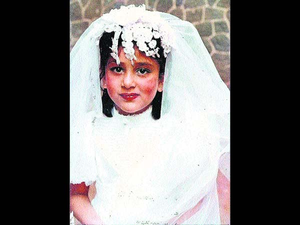 kareena kapoor childhood pics