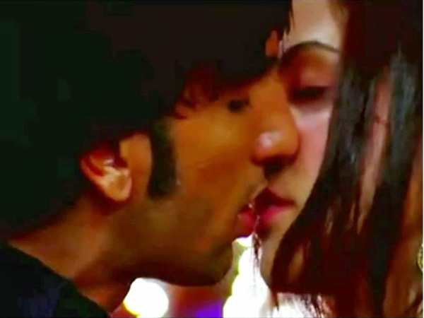 kissing scene