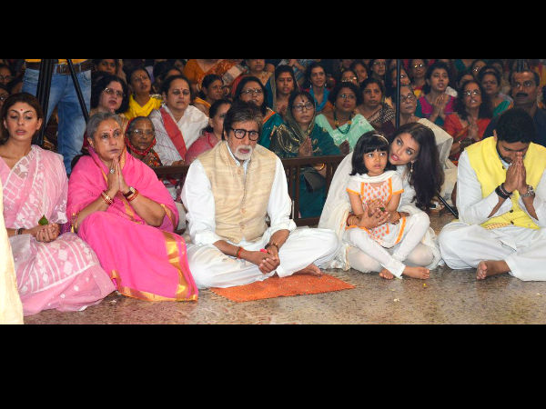 Bachchan Family visits Durga Pooja Pandal