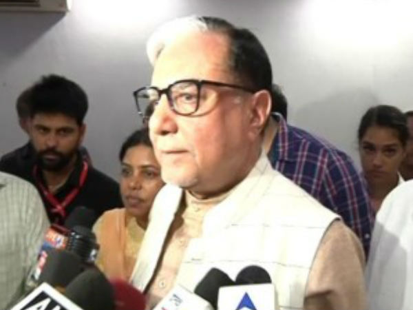 PAKISTANI ARTISTS bAN