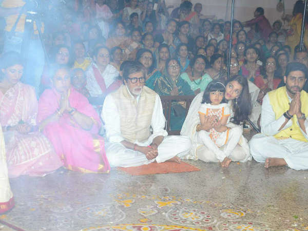 Bachchan Family visits Durga Pooja Pandal