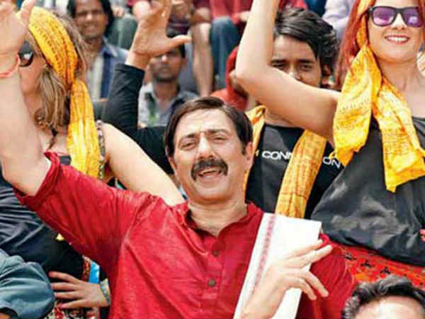 mohalla assi release