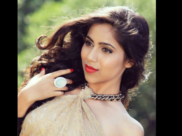 Balika Vadhu Actress Veebha Anand Looks bold In Her Latest Photoshoot!